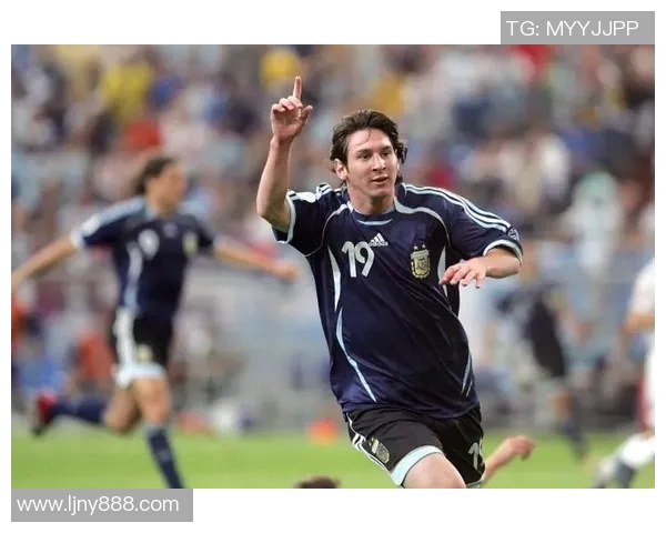 塞黑足球的崛起与挑战：从历史传承到现代竞技的全景探讨